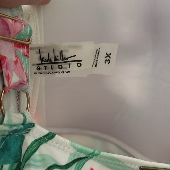 Womens Plus Size NICOLE MILLER PLUS FLYAWAY SWIMDRESS ONE PIECE Tropical 3XWhite - Picture 8 of 11